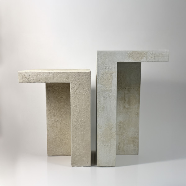 طاولة ثنائية مزخرفة